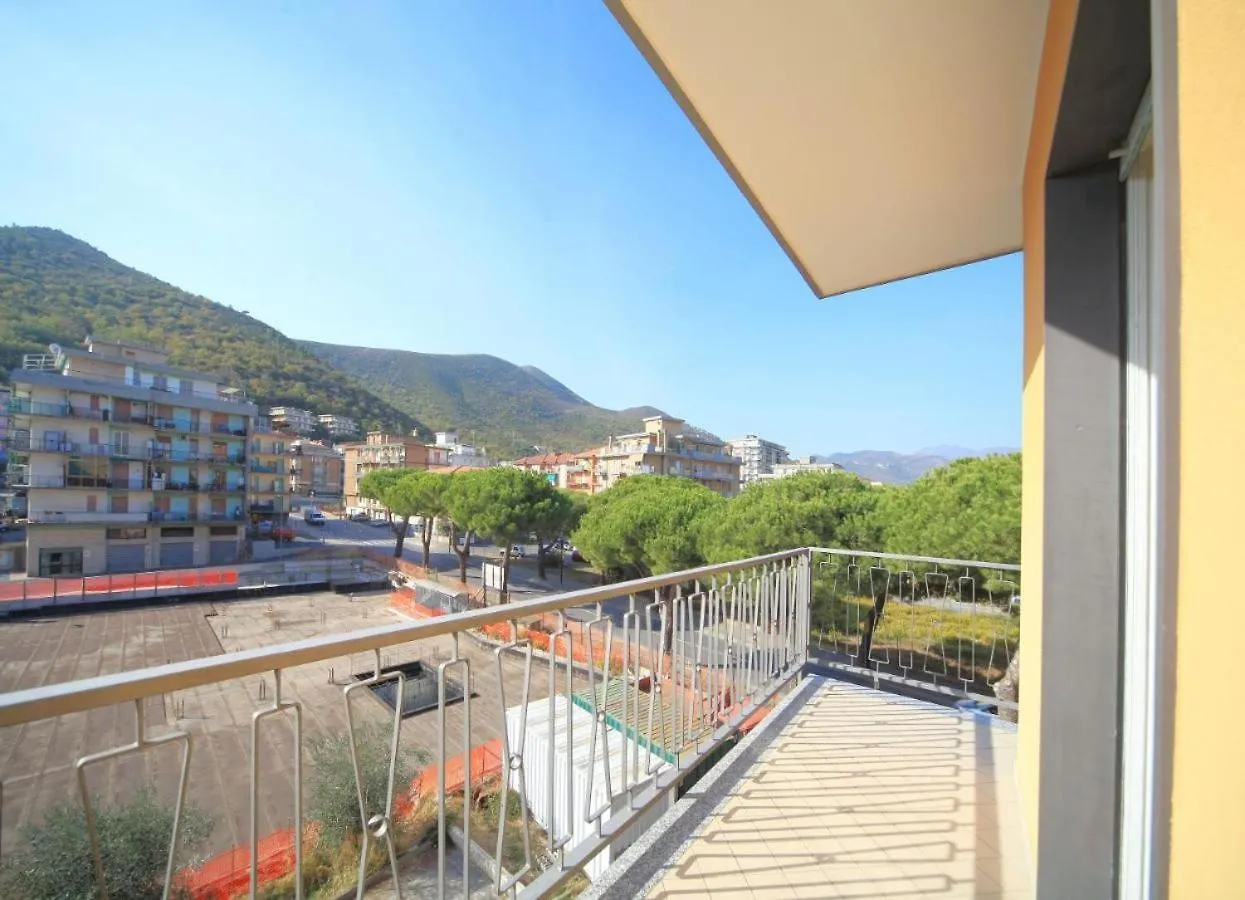 Italianway - Giardini 13 Apartment Borghetto Santo Spirito Italy