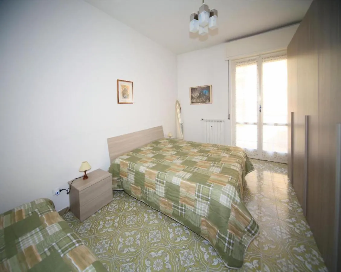 Italianway - Giardini 13 Apartment Borghetto Santo Spirito Italy